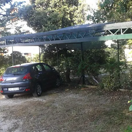 Apartman Dora